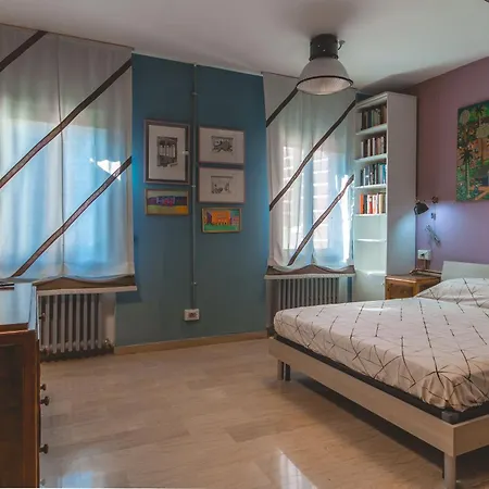 Library House - Venice * Mestre