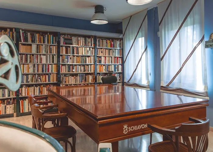 Library House - Venice Appartement *